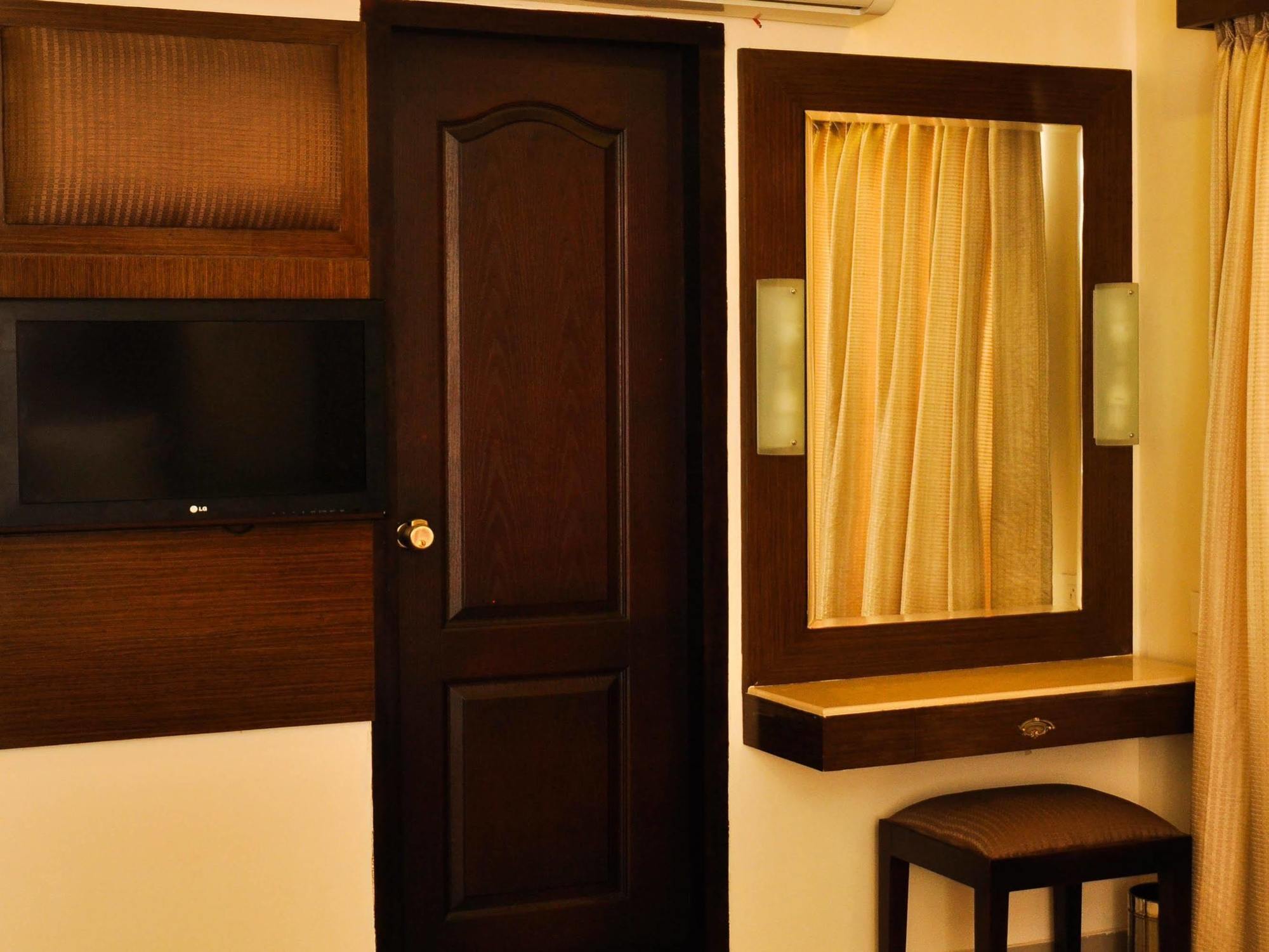 The Gopinivas Grand Otel Kanyakumari Dış mekan fotoğraf